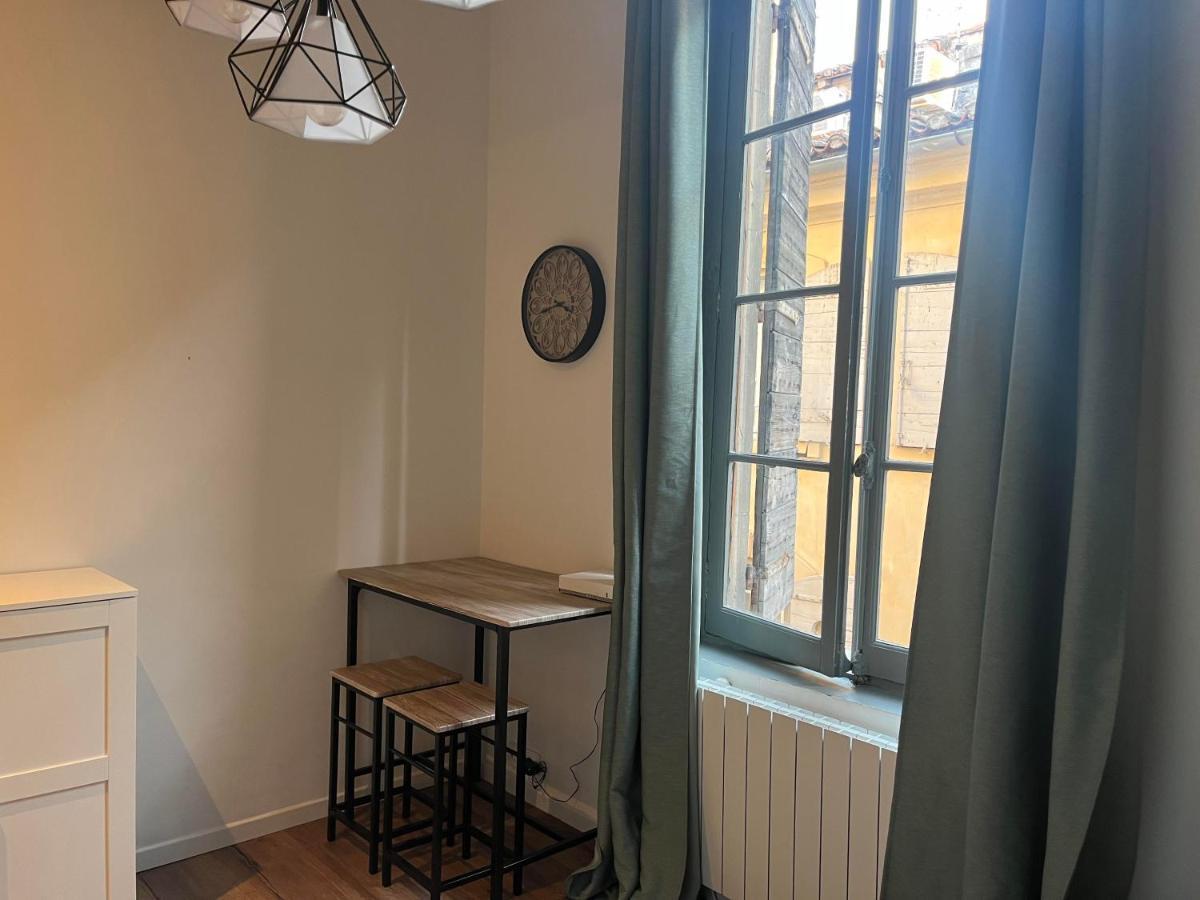 Studio En Plein Coeur Du Centre D'Arles Apartment ภายนอก รูปภาพ
